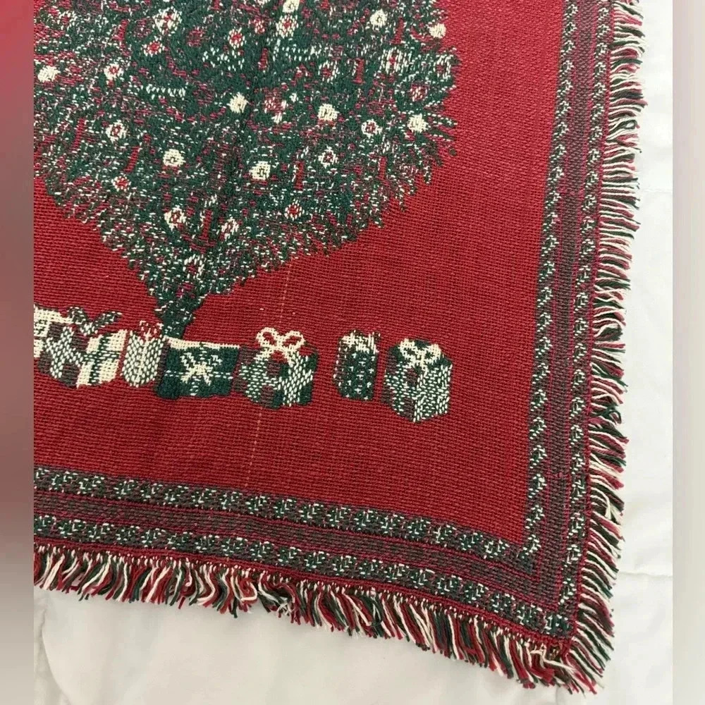 Vintage Christmas Happy Holidays Throw Blanket Tapestry Wall Hanging TableRunner - Picture 4 of 9